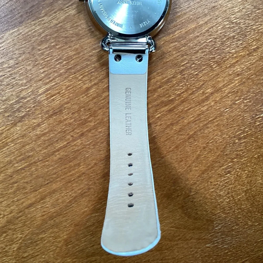 Anne Klein box silver